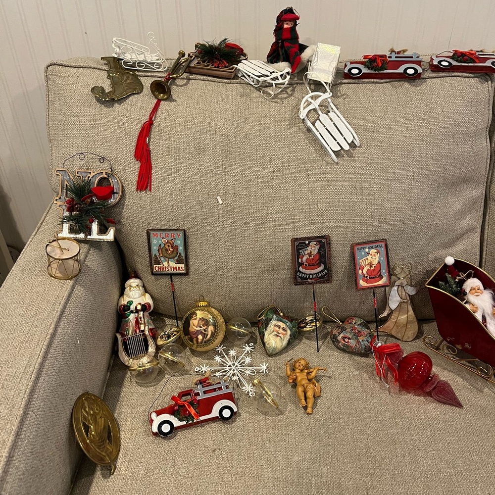 Vintage Looking Holiday Christmas Ornament Assortment - Mixed Red, Gold, White